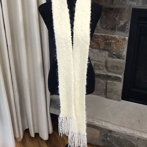 Handmade Knitted Winter Scarf, One Size, Cream - Picture 5 of 5
